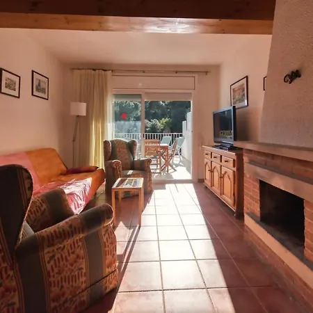 Sant Eloi Sleeps 6 * Lloret de Mar